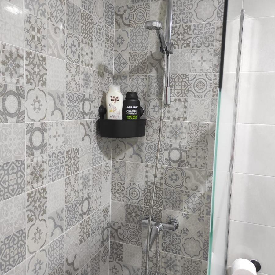 El Barquito Del Abuelo Apartment Malaga Luaran gambar