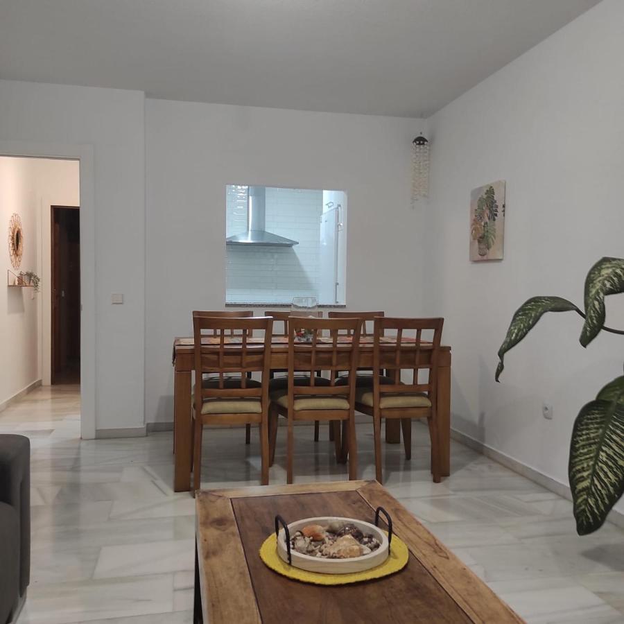 El Barquito Del Abuelo Apartment Malaga Luaran gambar